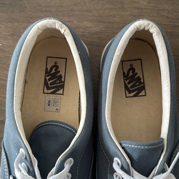 Vans - Picture 4 of 7